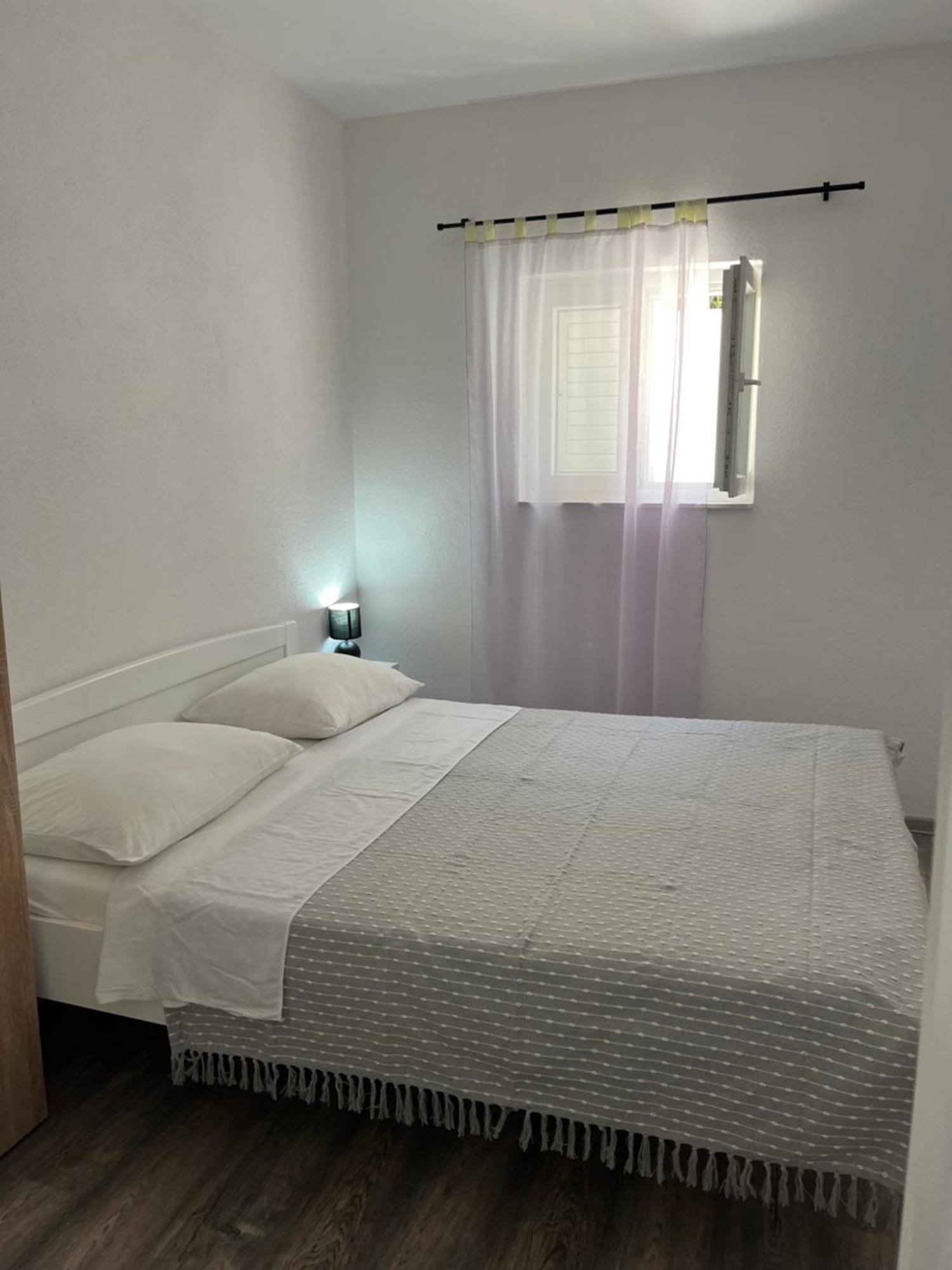 Apartment Makarska M&I, Free Private Parking Ngoại thất bức ảnh