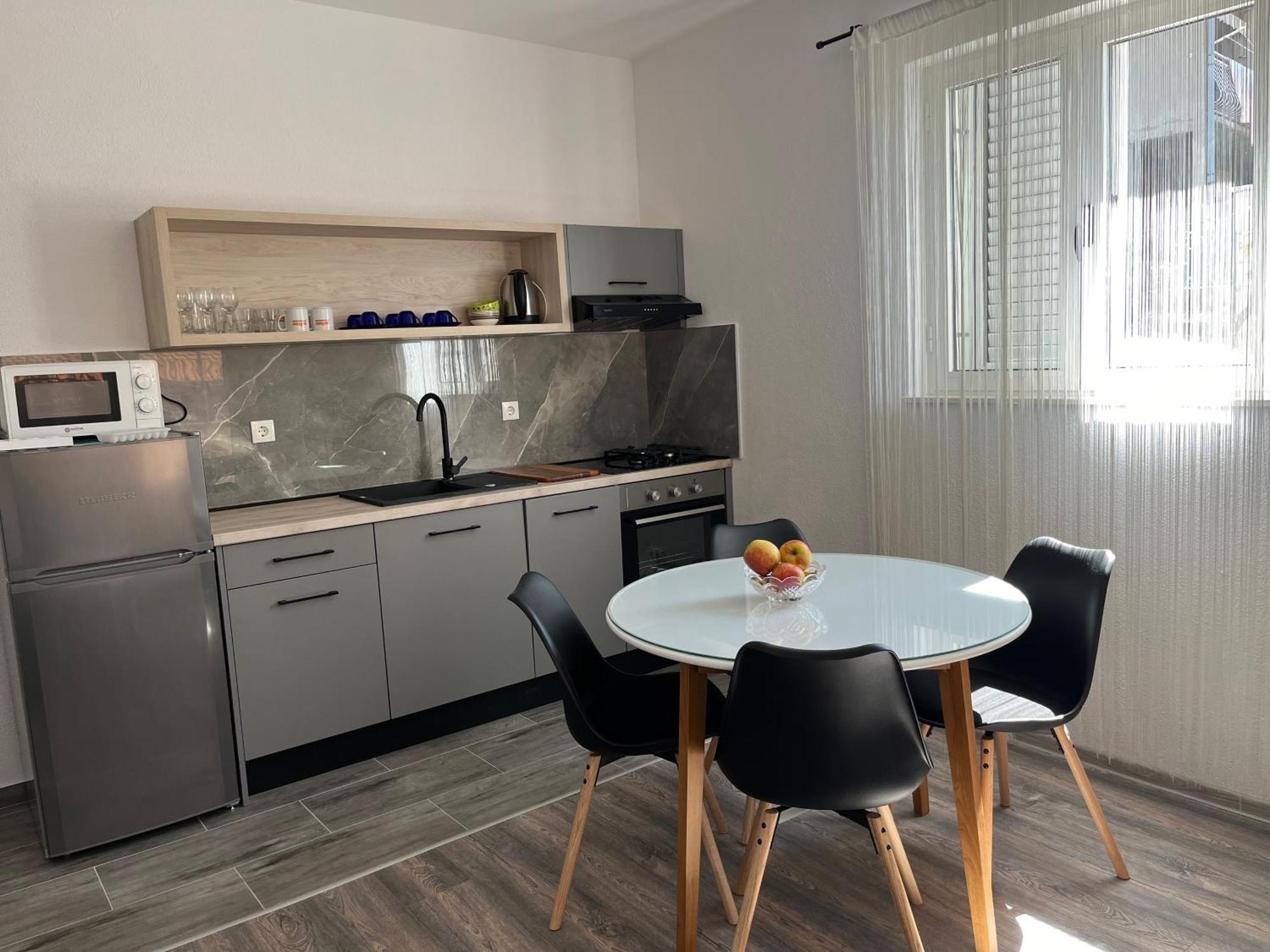 Apartment Makarska M&I, Free Private Parking Ngoại thất bức ảnh