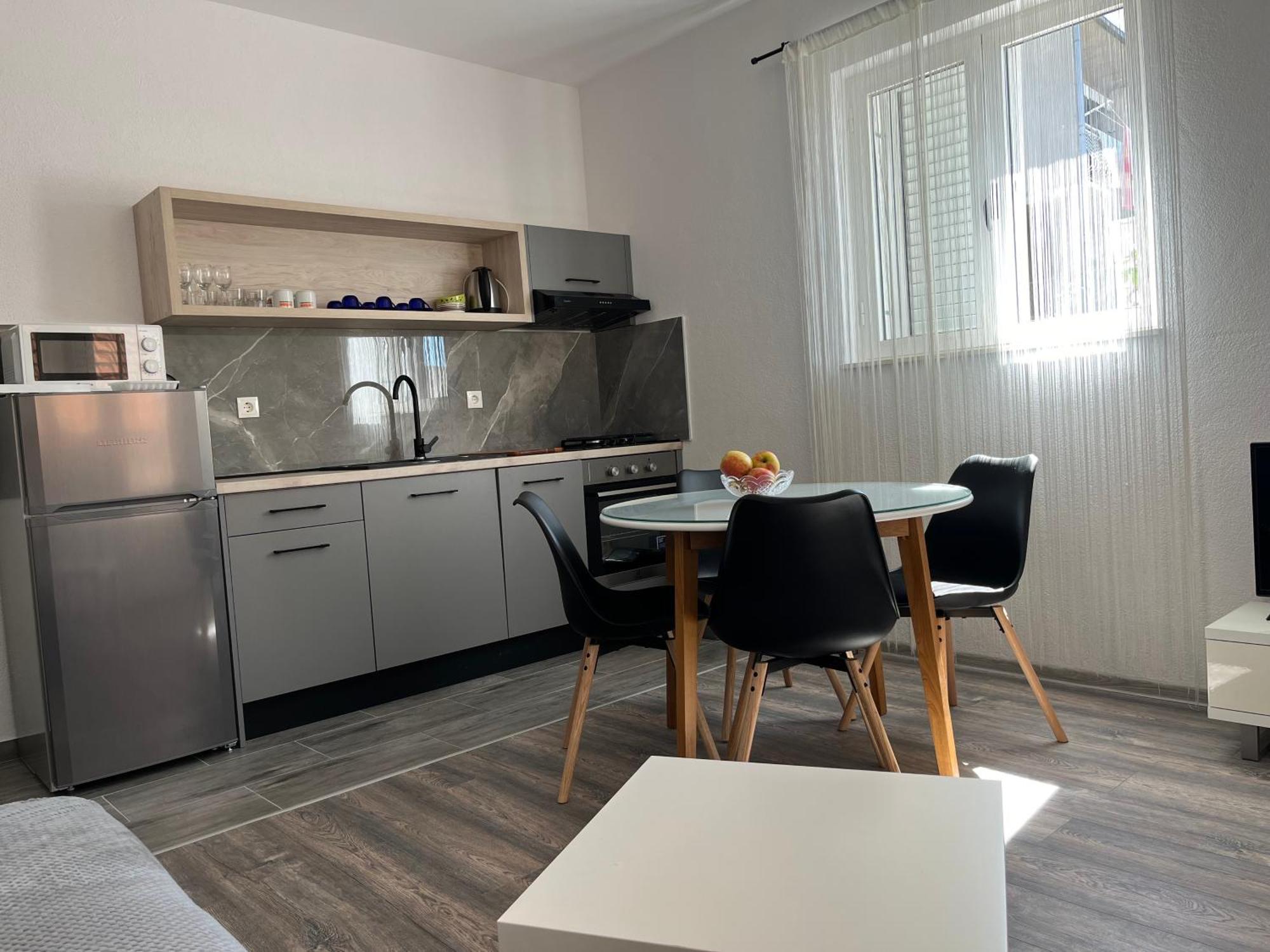 Apartment Makarska M&I, Free Private Parking Ngoại thất bức ảnh
