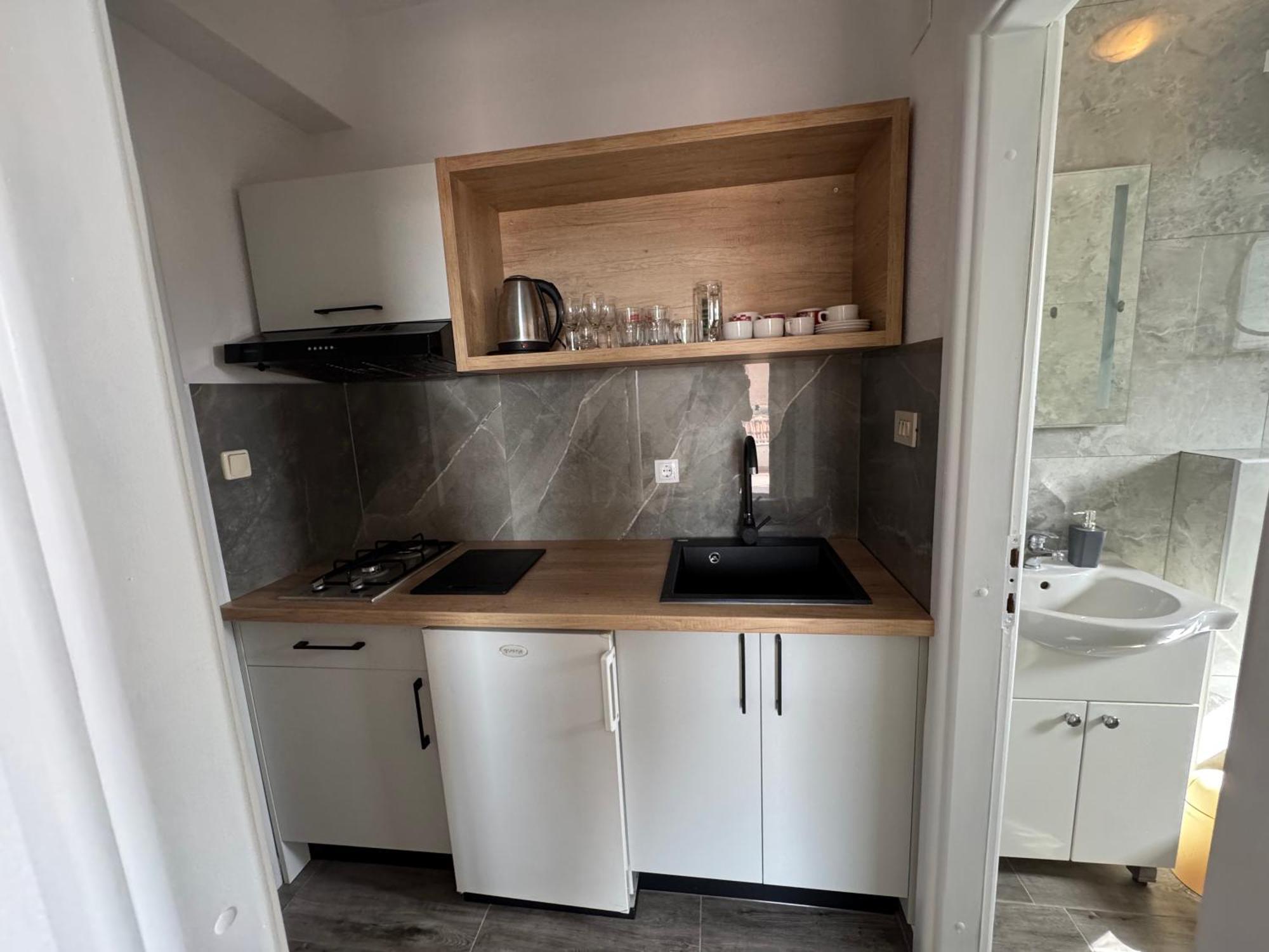 Apartment Makarska M&I, Free Private Parking Ngoại thất bức ảnh