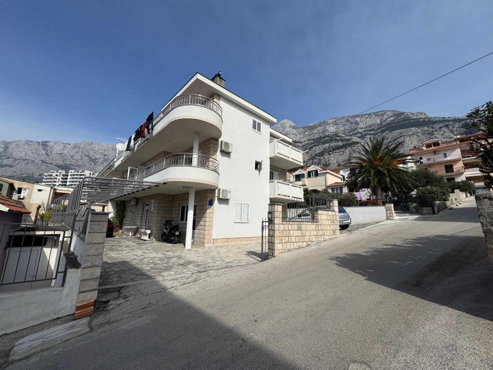 Apartment Makarska M&I, Free Private Parking Ngoại thất bức ảnh