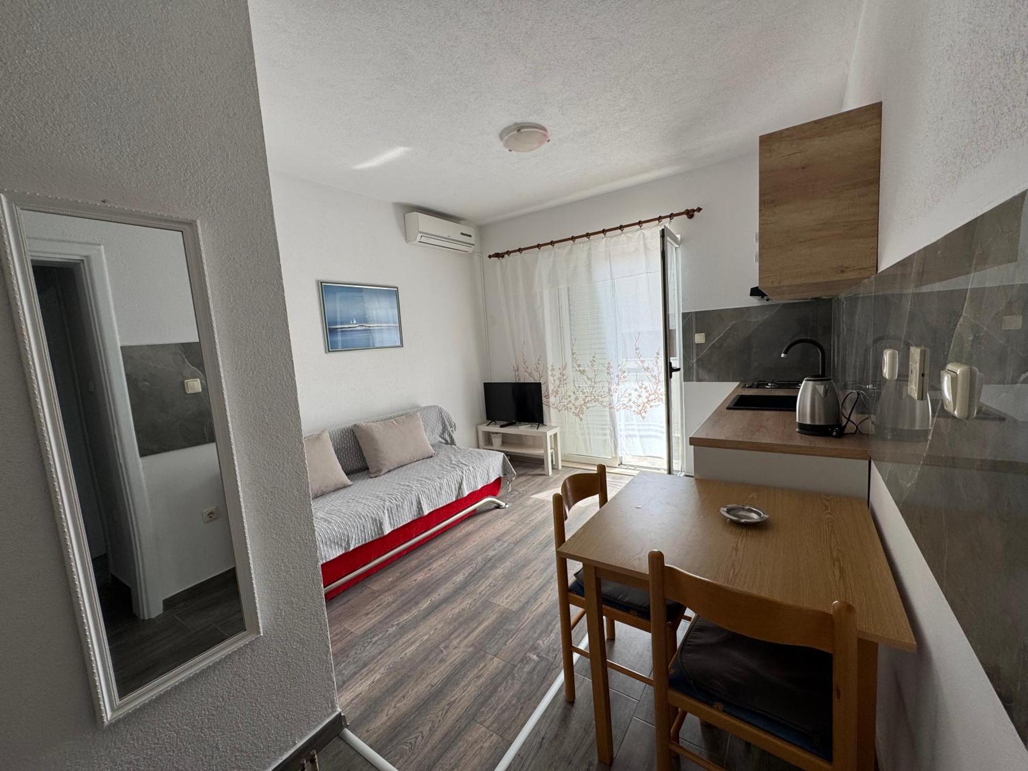 Apartment Makarska M&I, Free Private Parking Ngoại thất bức ảnh