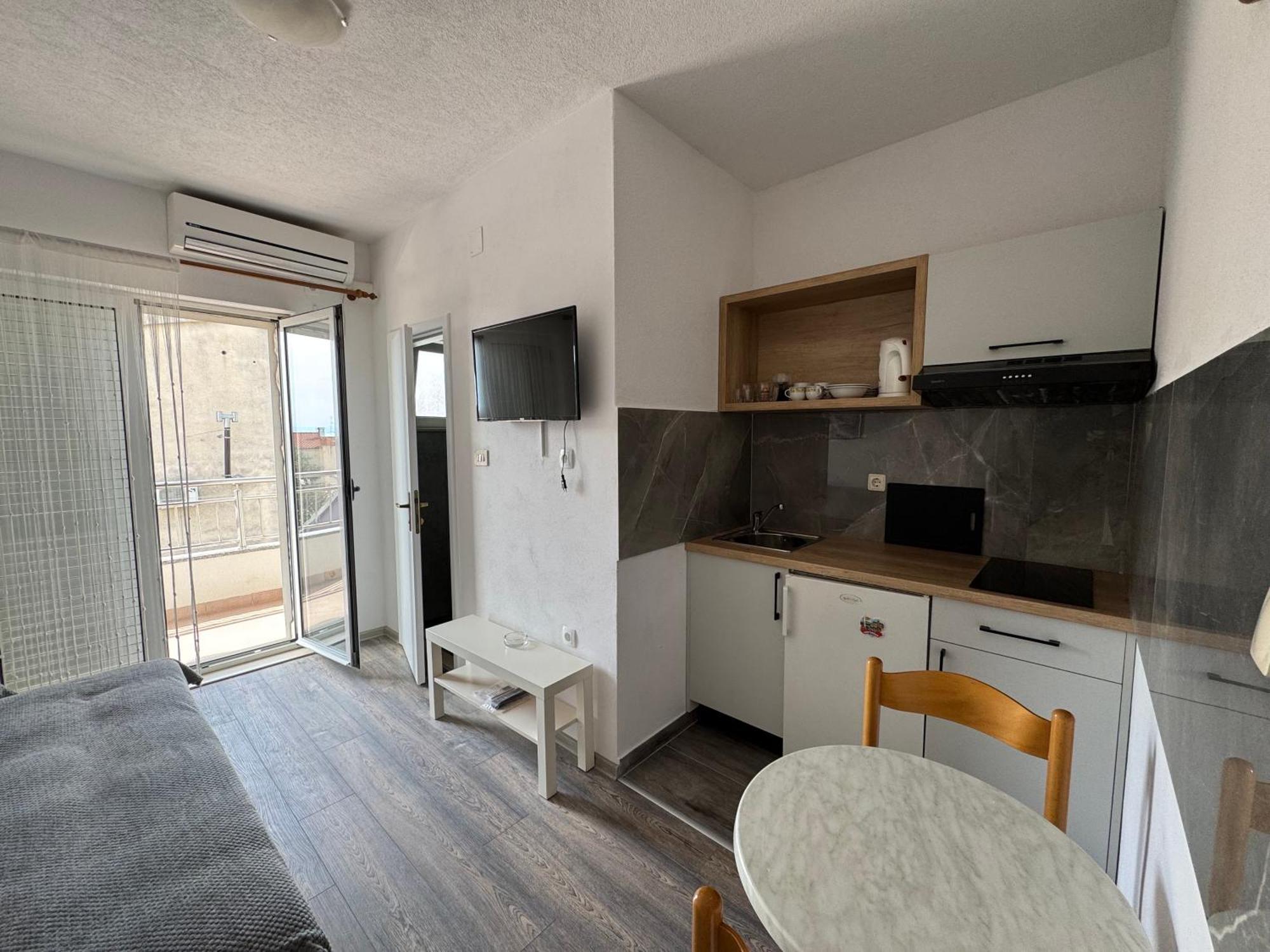 Apartment Makarska M&I, Free Private Parking Ngoại thất bức ảnh